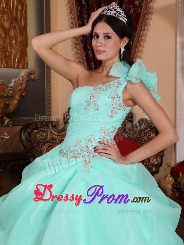 One Shoulder Organza Appliques Quinceanera Dress in Apple Green