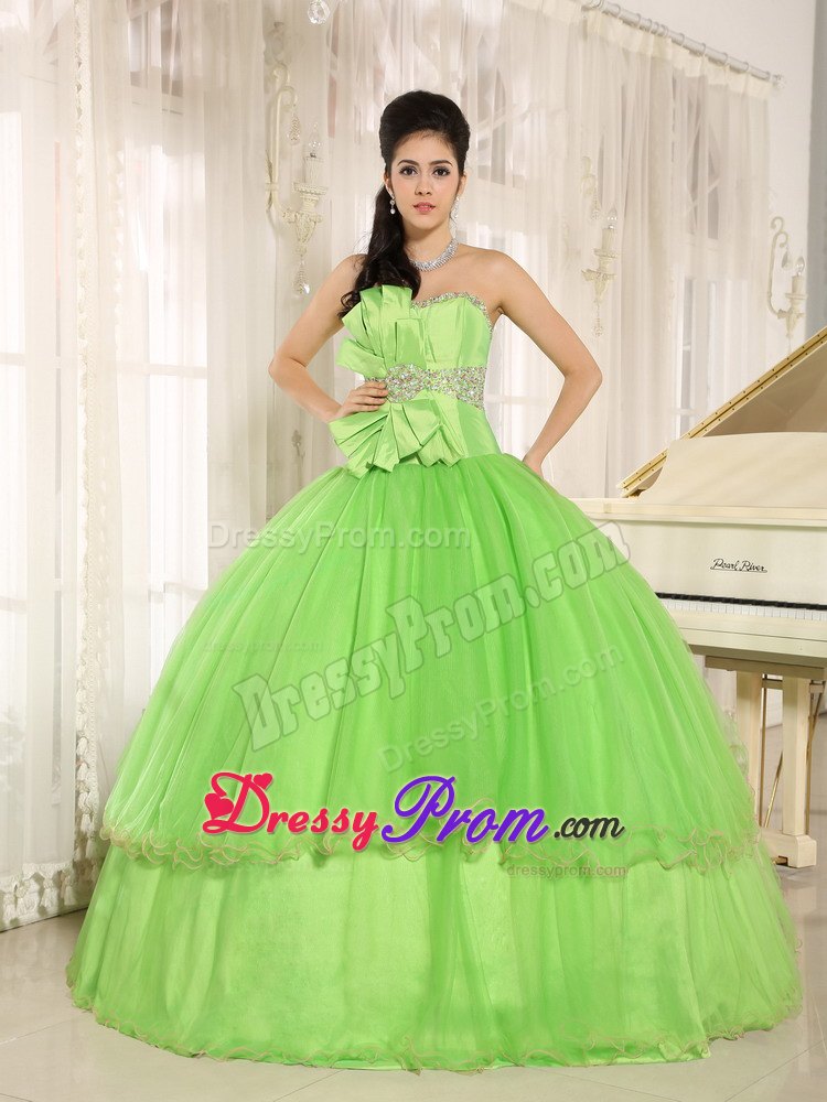 Spring Green Sweetheart Quinceanera Dress with Beading and Bowknot