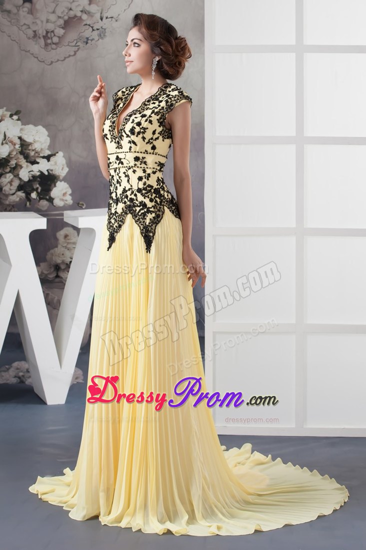 Court Train V-Neck Pleated Yellow Prom Dress with Appliques