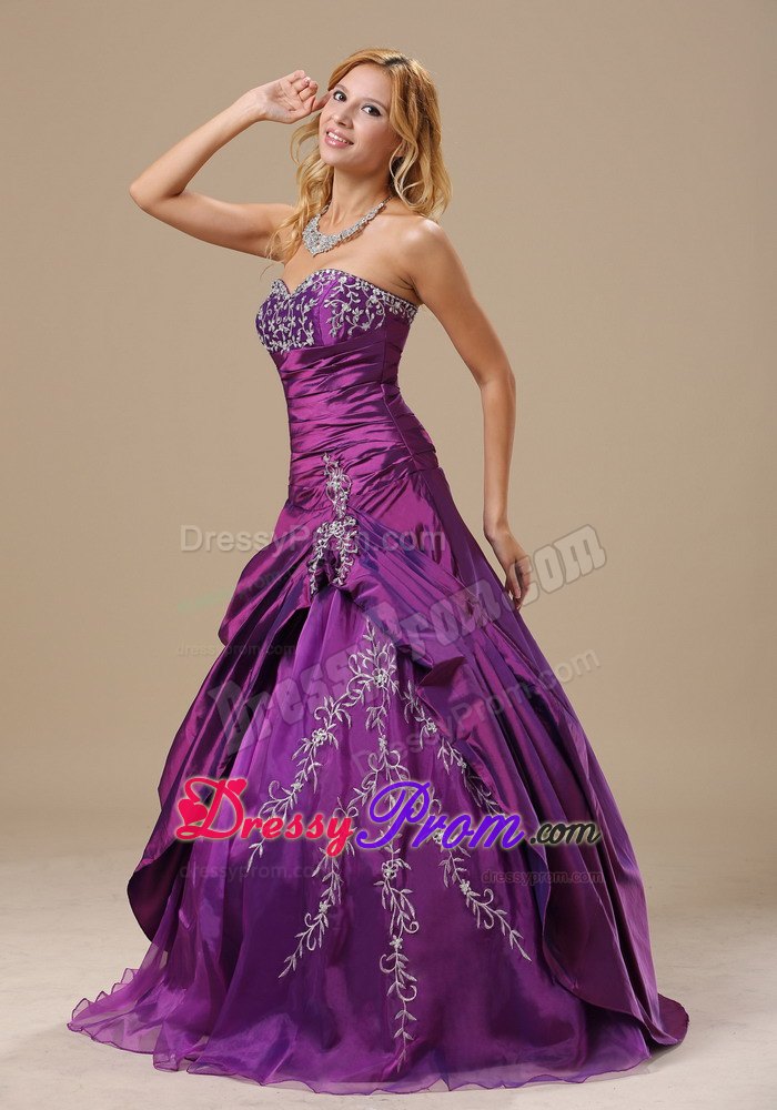 Sweetheart Dresses For Quinceaneras with Appliques and Ruche