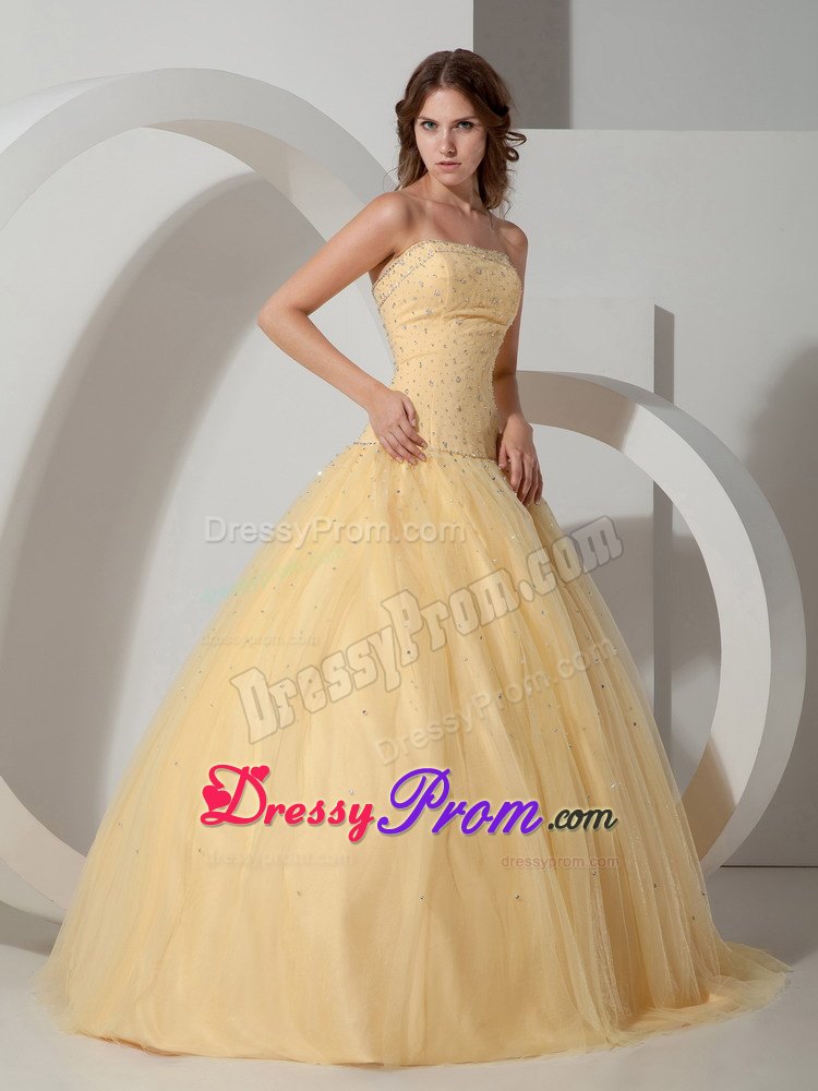 Beading Strapless Light Yellow Ball Gown Tulle Dresses Quinceanera