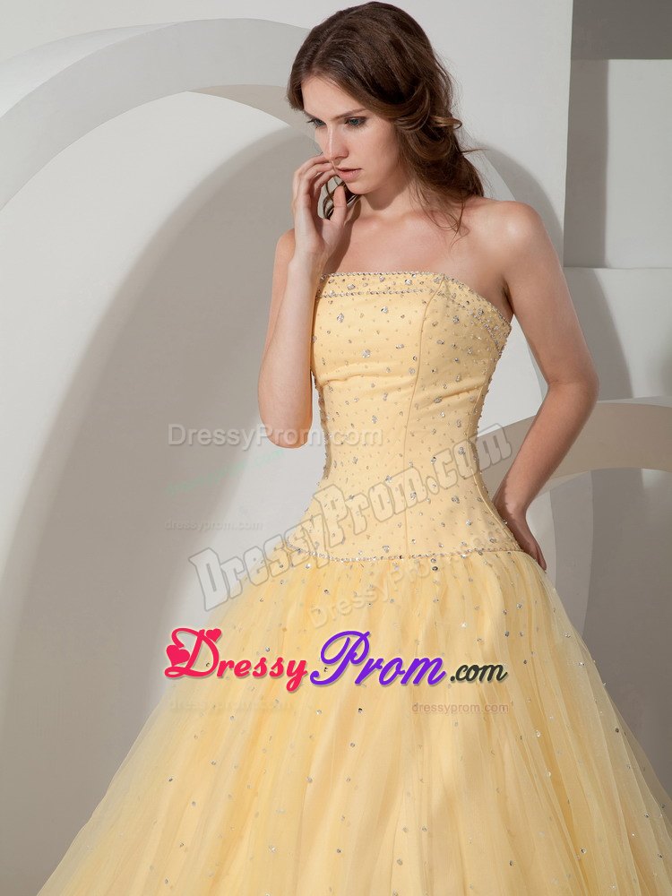 Beading Strapless Light Yellow Ball Gown Tulle Dresses Quinceanera