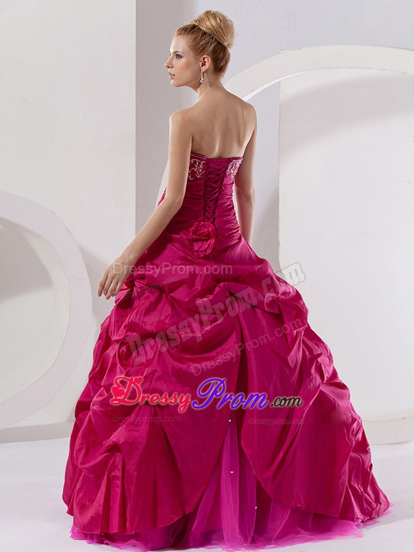 Embroidery A-line Strapless Quinceanera Dresses in Fuchsia