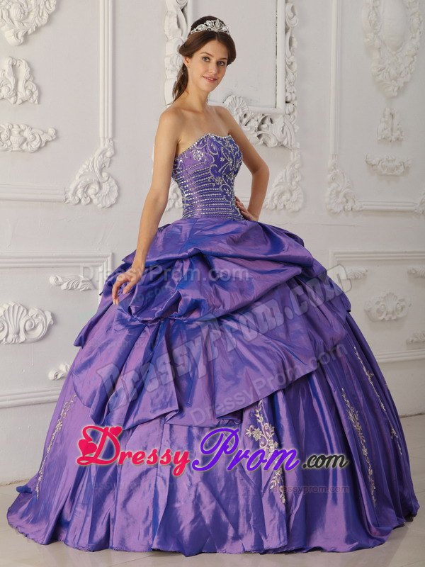 Embroidery Beading Purple Taffeta Appliques Quinceanera Dresses