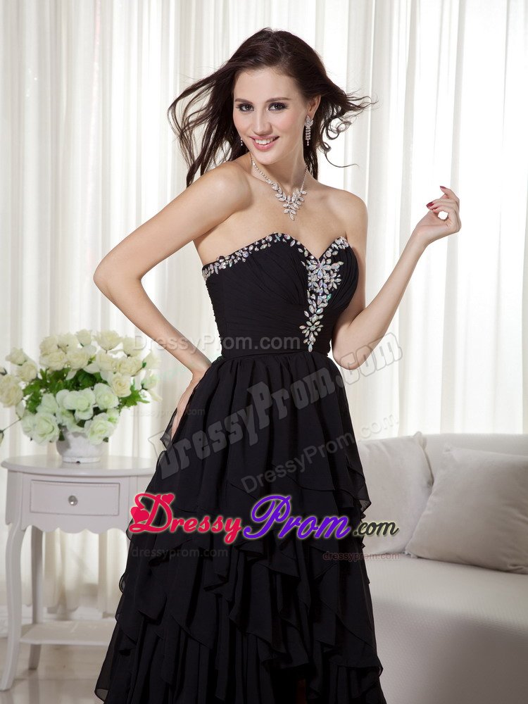 High-low Black Chiffon Sweetheart Beads Prom Gown with Ruffle