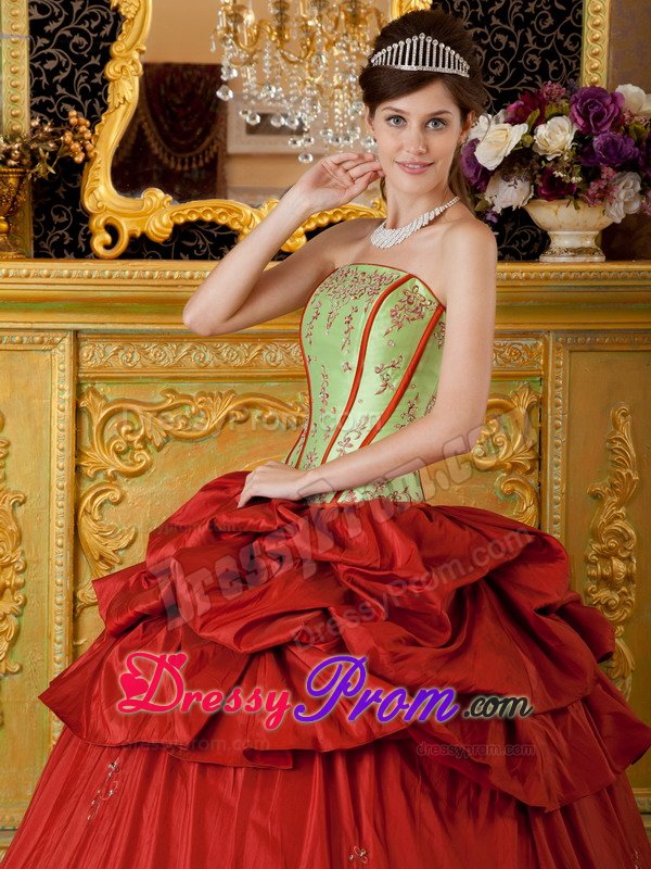 Appliques Strapless Pick Ups Back Out Taffeta Red Quinceanera Gowns