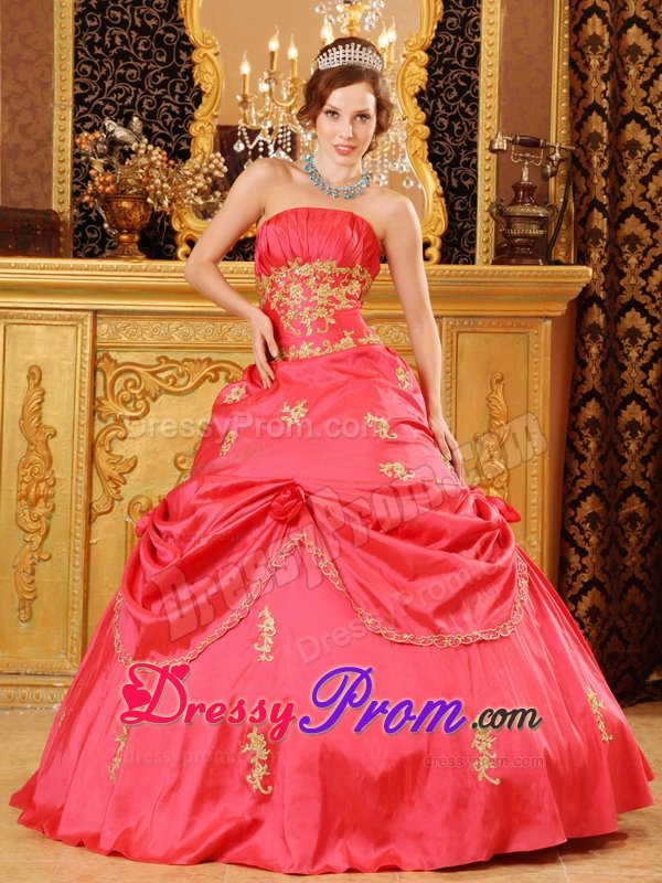 Ruched Strapless Beading and Appliques Red Taffeta Quinceanera Dress