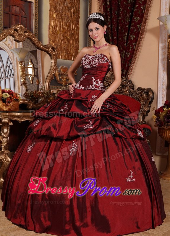 Sweetheart Appliques Pick Ups Wine Red Taffeta Dresses Quinceanera