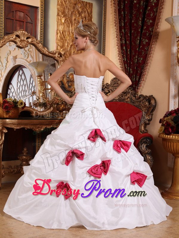 Low Price White Quinceanera Gown with Pink Bowknots