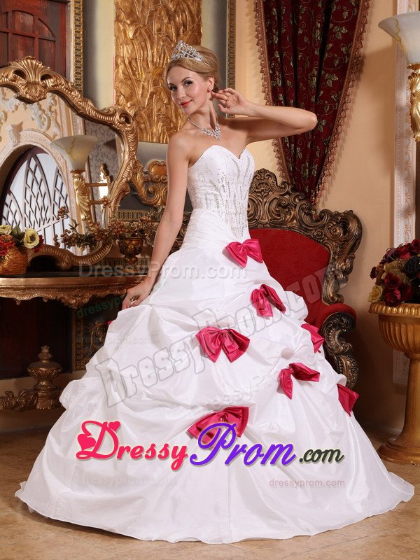 Low Price White Quinceanera Gown with Pink Bowknots