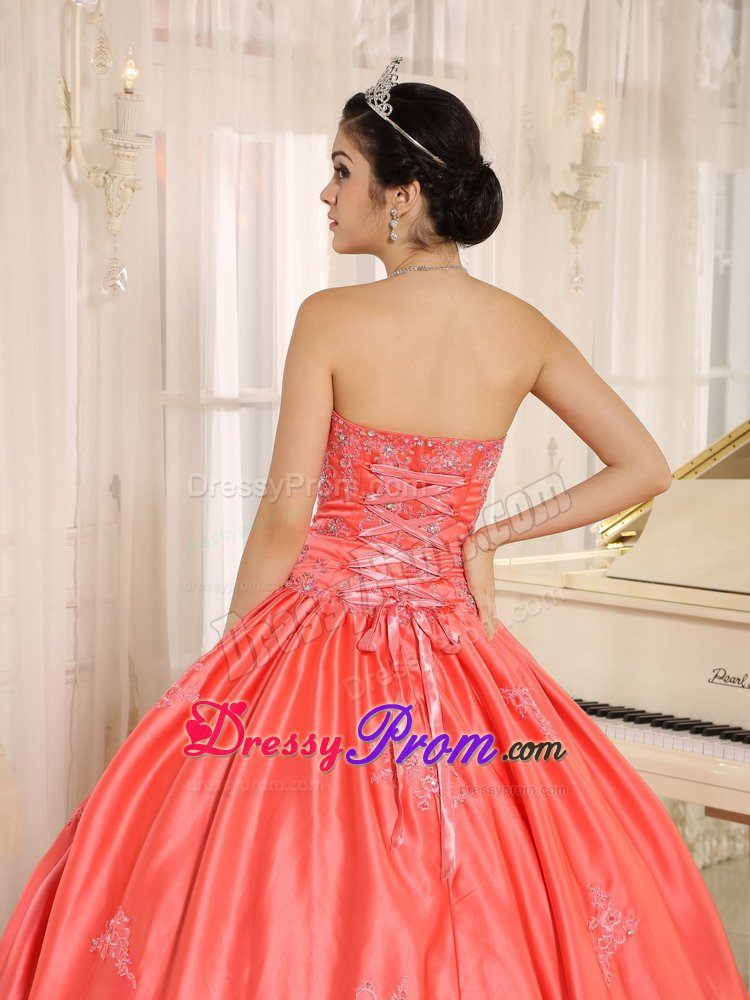 Upscale Ball Gown Watermelon Embroidery Sweet 16 Dresses