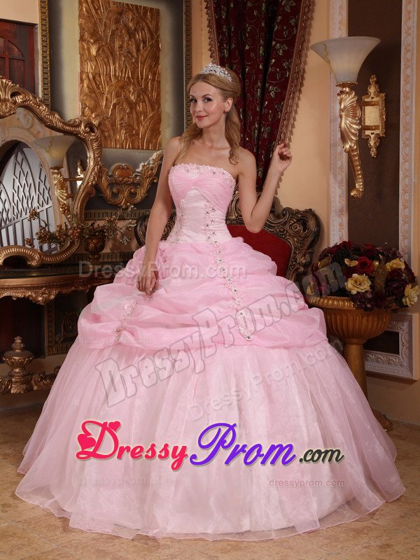 Tasty Pink Ruffled Dresses for a Quince Beaded Appliques Strapless