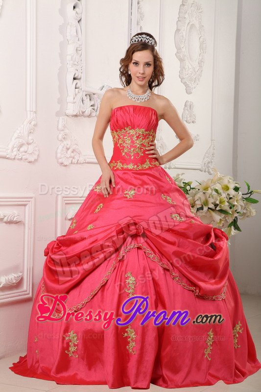 Red Ruched Bodice Quinceanera Dress Appliques Strapless in Taffeta