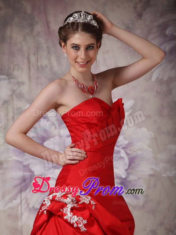 Red A-line Sweetheart Prom Gown Dress with Appliques and Ruches