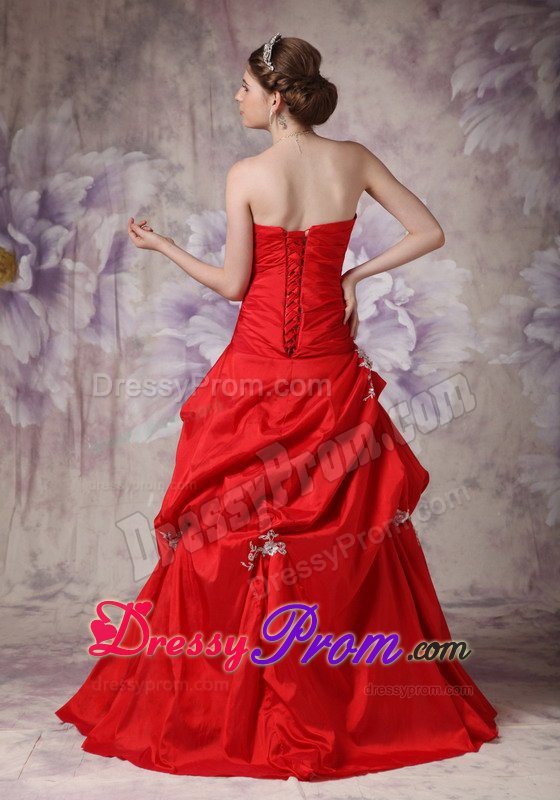 Red A-line Sweetheart Prom Gown Dress with Appliques and Ruches