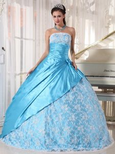 Fabulous Strapless Ruches Dresses for a Quince with Lace Decorated