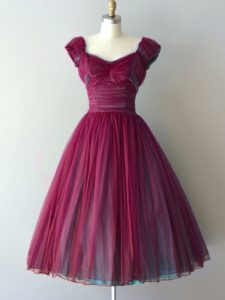 Classical Chiffon V-neck Cap Sleeves Lace Up Ruching Quinceanera Court of Honor Dress in Burgundy