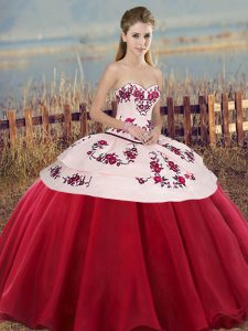 On Sale White And Red Quinceanera Dresses Military Ball and Sweet 16 and Quinceanera with Embroidery and Bowknot Sweetheart Sleeveless Lace Up