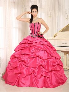 Custom Made Sweetheart Sweet 15 Dresses Ruffles Beading Decorate
